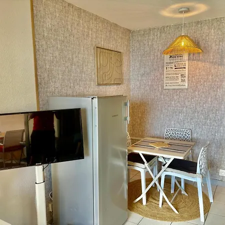 Palme D'azur 409 Yourhosthelper *