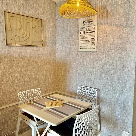 Palme D'azur 409 Yourhosthelper